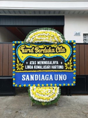 Papan Bunga Duka di Tanjung Uncang